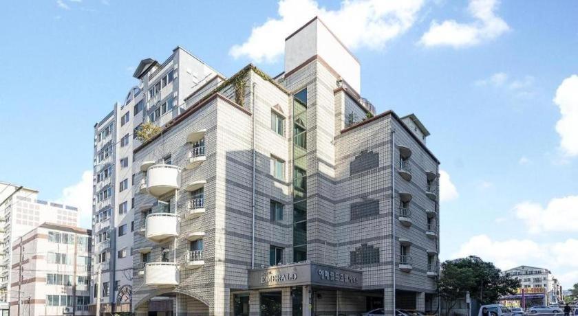 エメラルド エース ホテル 済州市 エクステリア 写真