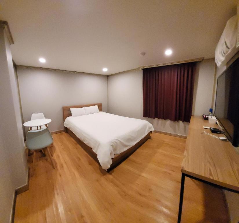 エメラルド エース ホテル 済州市 エクステリア 写真