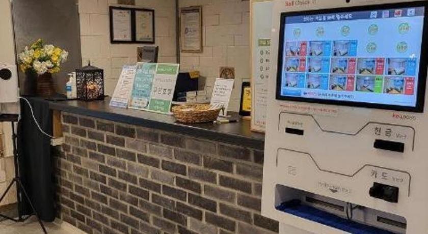 エメラルド エース ホテル 済州市 エクステリア 写真